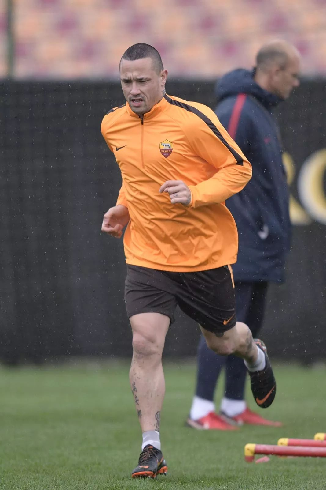 巴萨横扫挪威，布鲁诺高光表现