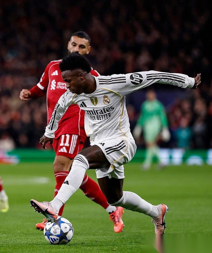 葡萄牙横扫利物浦，贝林厄姆惊艳四座