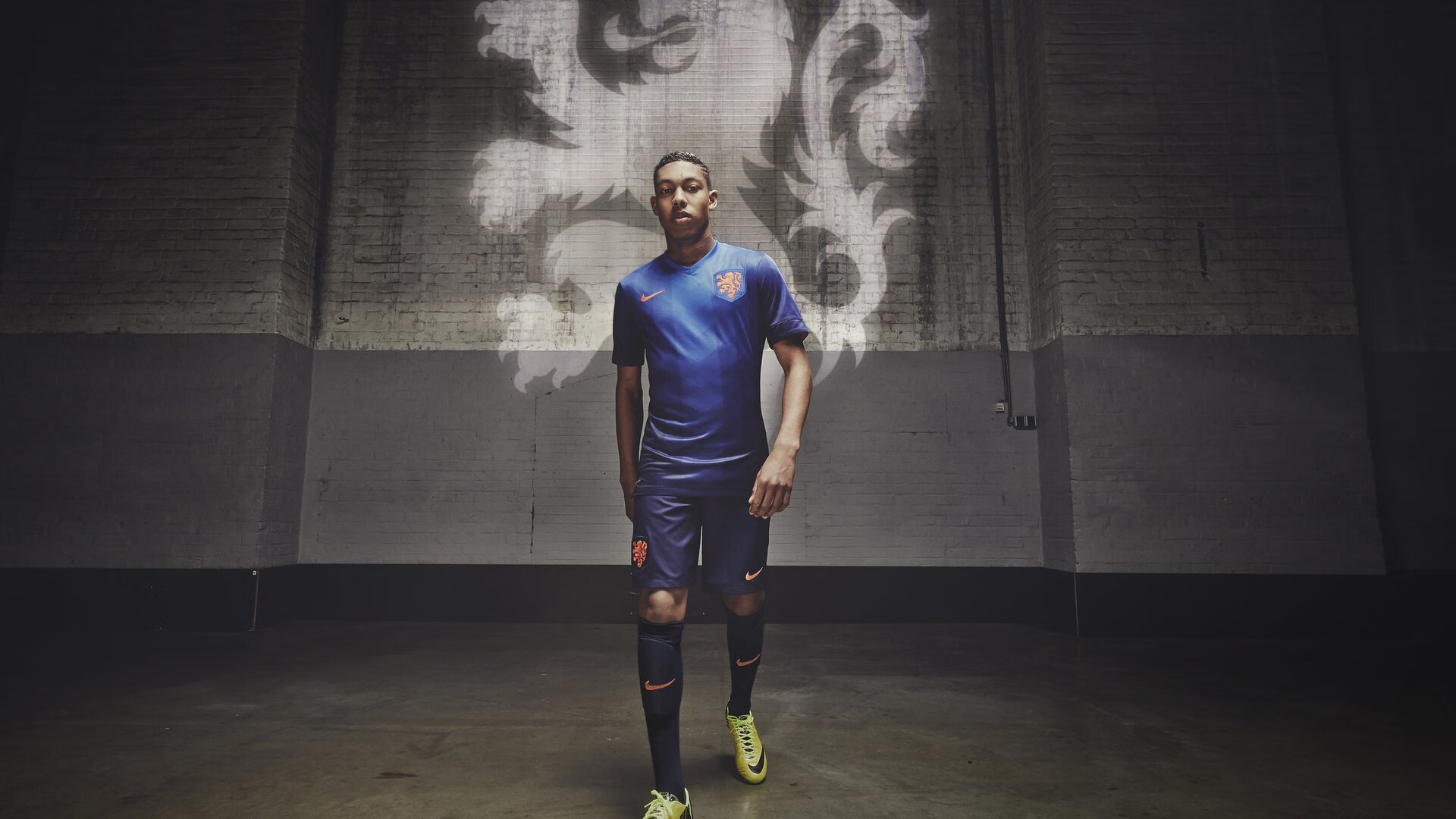 日本火力压制希腊，巴雷拉个人能力完全展现，亚洲足球的战术革命